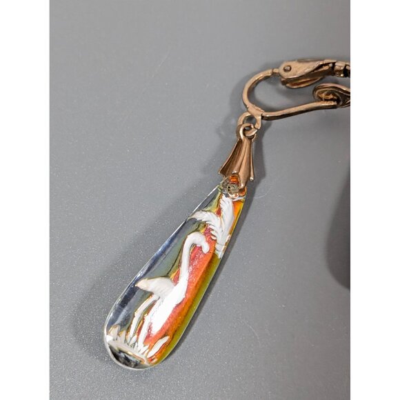 Vintage Iridescent Glass Flamingo Intaglio Teardrop Clip On Earrings - Picture 4 of 7